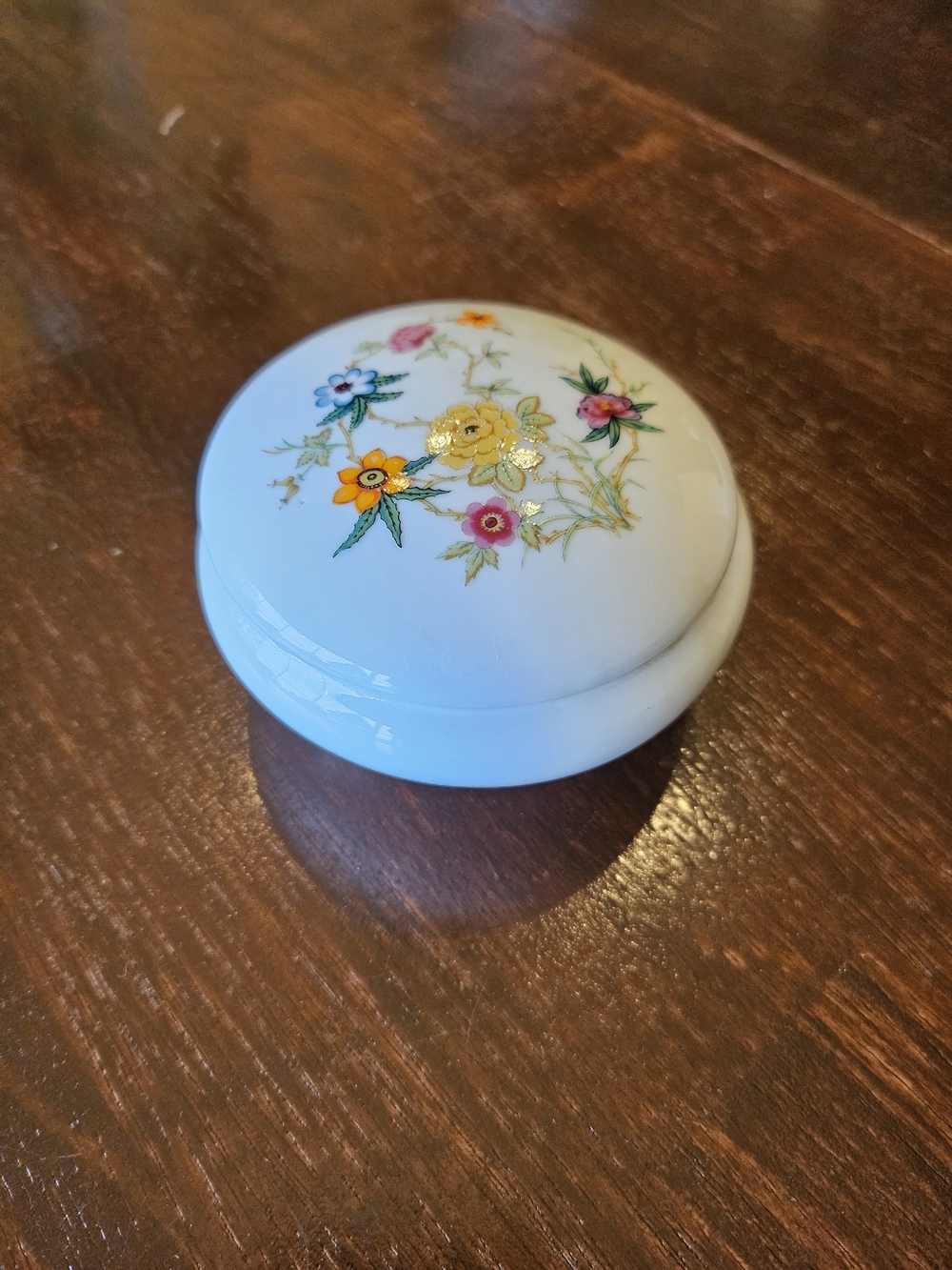 Vintage Porcelain Floral Trinket Box - Picture 2 of 6